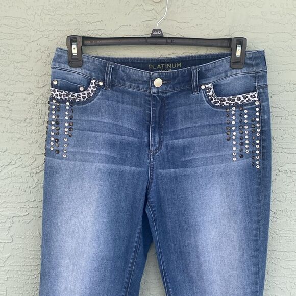 Chico’s Platinum Jeans Sz 1 Jewel Rhinestones Jeans - Picture 3 of 12